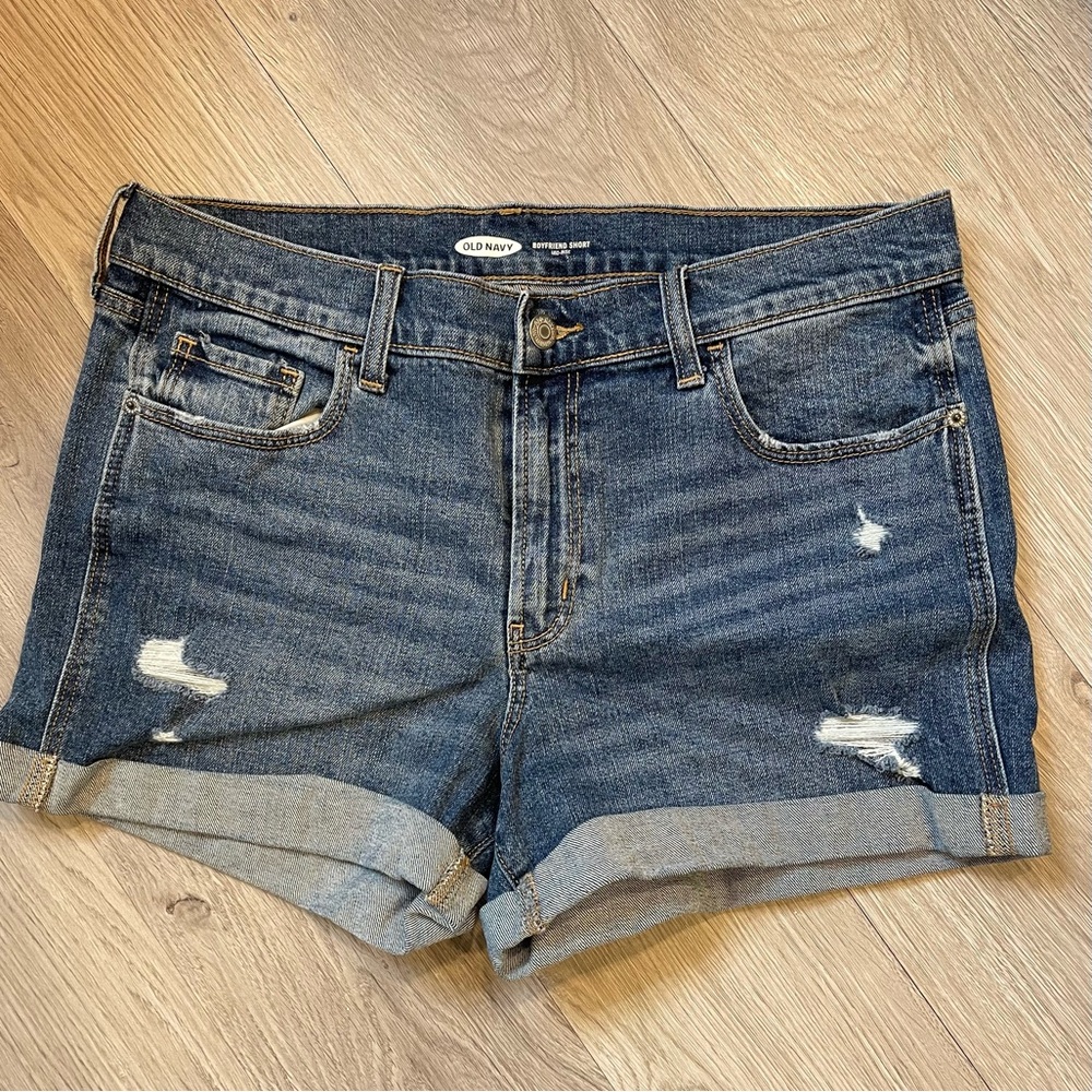 Old Navy boyfriend shorts mid rise size 10